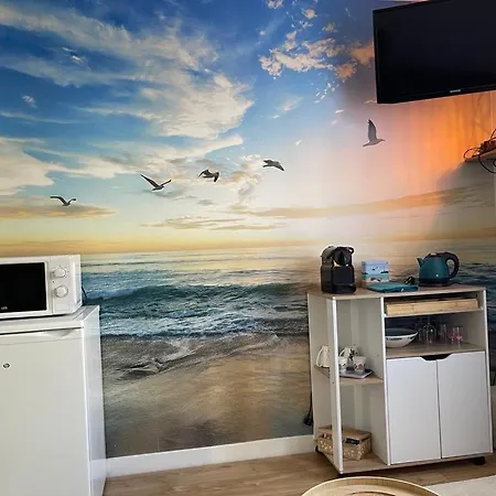 Privee Chez L' Habitant Quarto em Acomodações Particulares Trignac